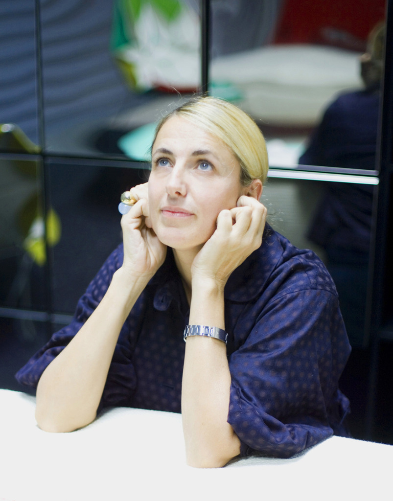 1507515436644073.jpg Patricia-Urquiola-29321_XL.jpg