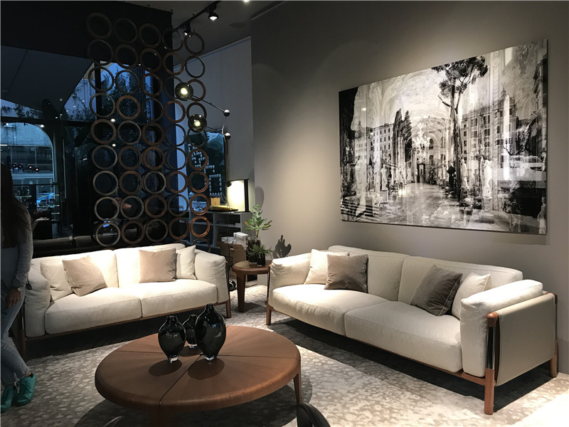 1507517018151667.jpg URBAN 沙發.jpg