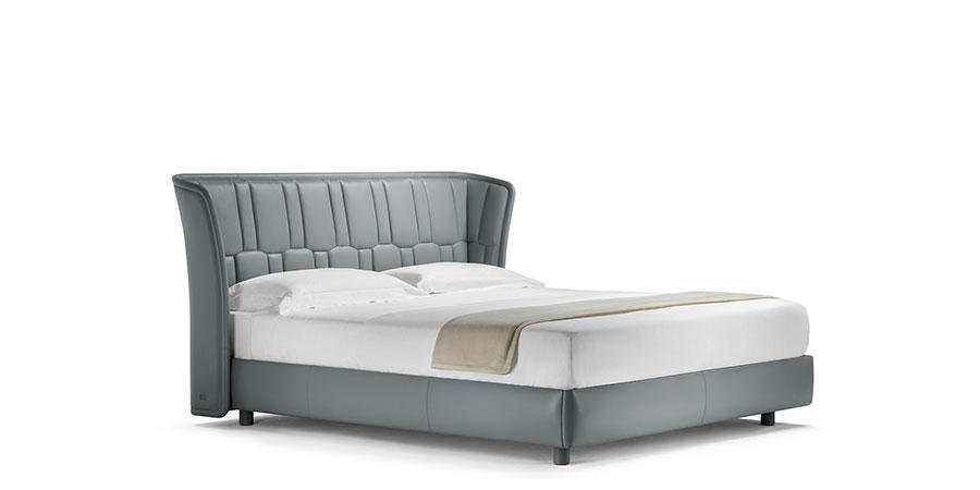 1539158483464149.jpg LOLA DARLING.jpg