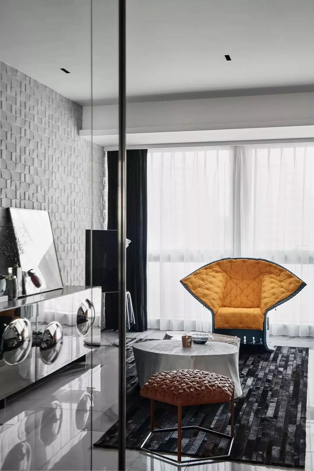 1542616525725779.jpg 640.webp (4).jpg