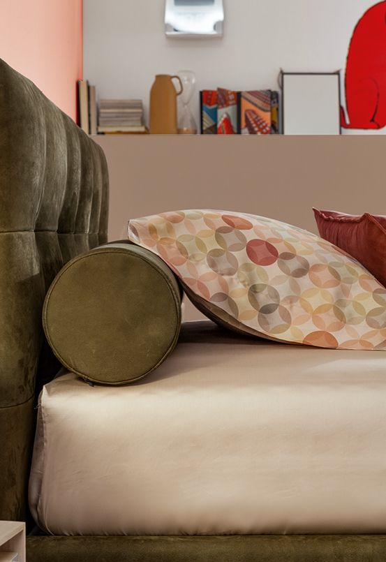 1560395350260280.jpg p57-Max-Capittonnè-Basso-h28.jpg