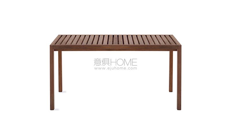 PLAZA 066 table 餐桌