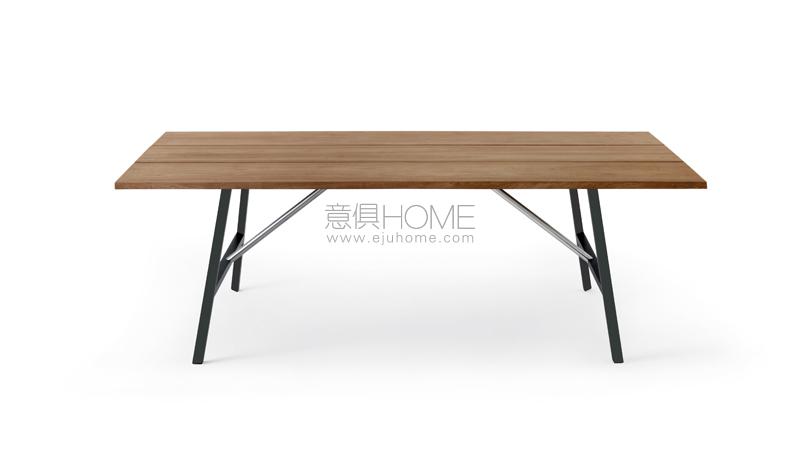 TORNADO 024 table 餐桌