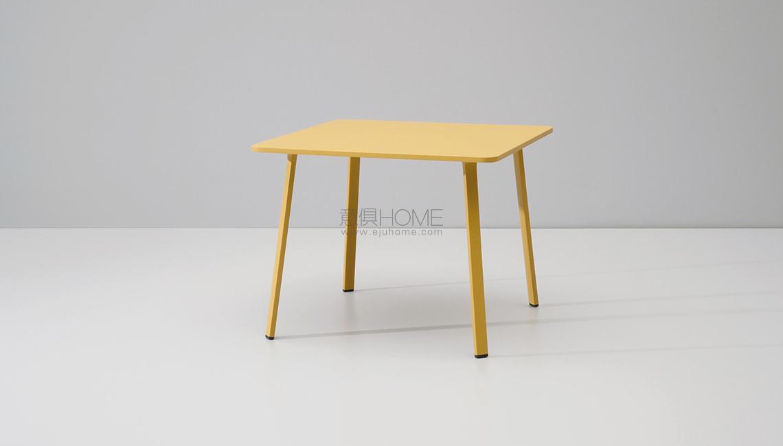 KETTALVillage 茶幾