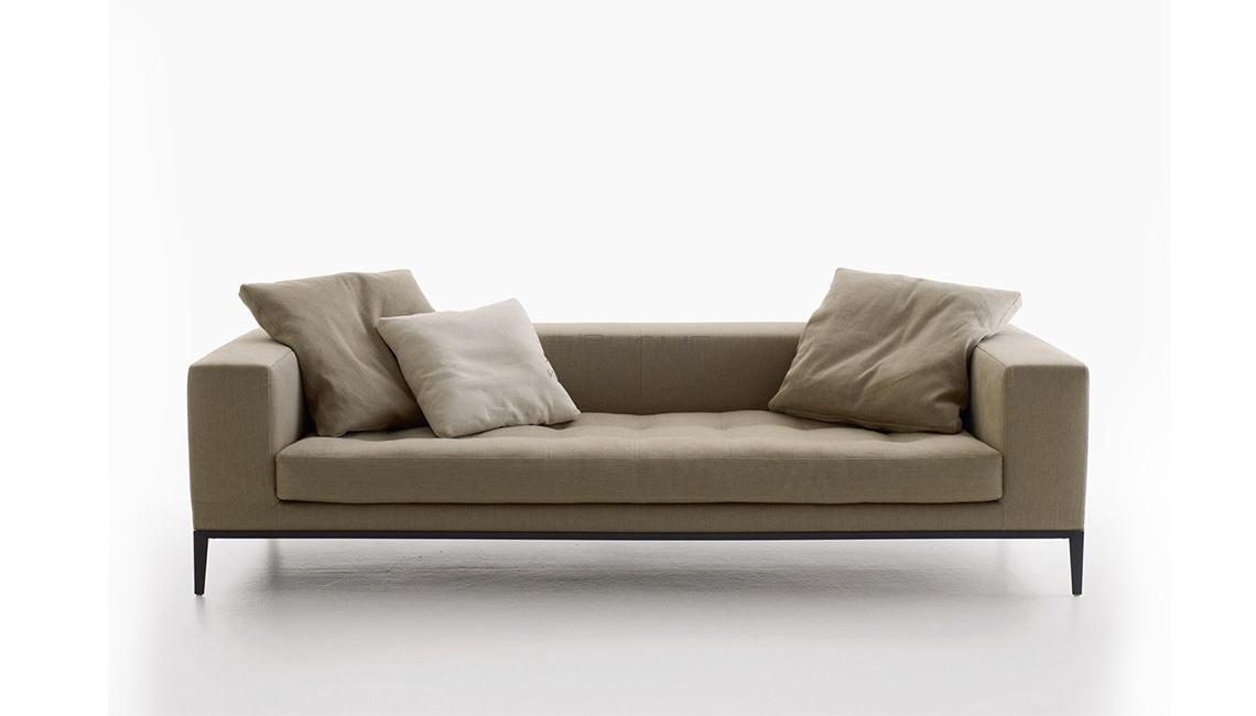 Simplex帶腳多人沙發