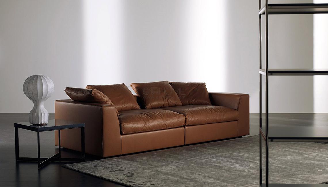 LOUIS PLUS 組合沙發