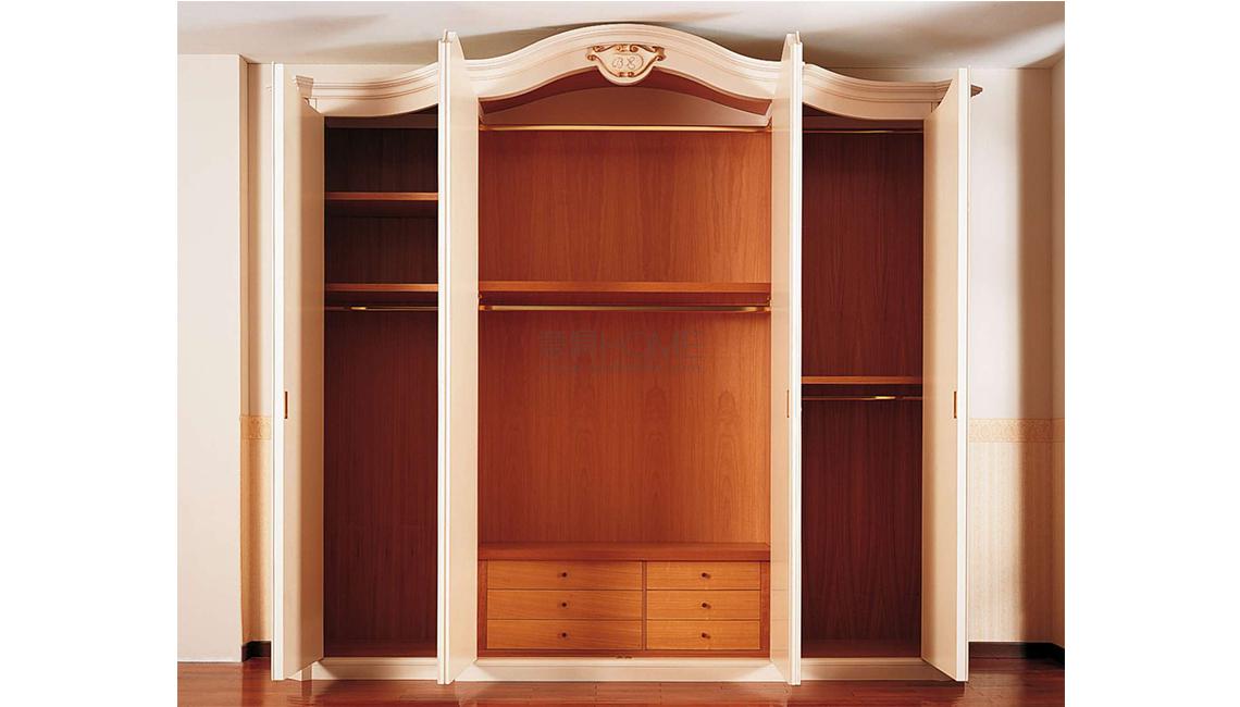 Classic 18th century wardrobe 衣柜