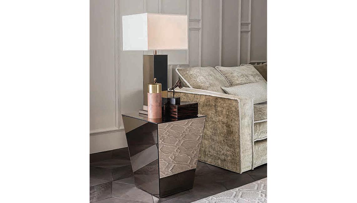 bollywood bronze角幾