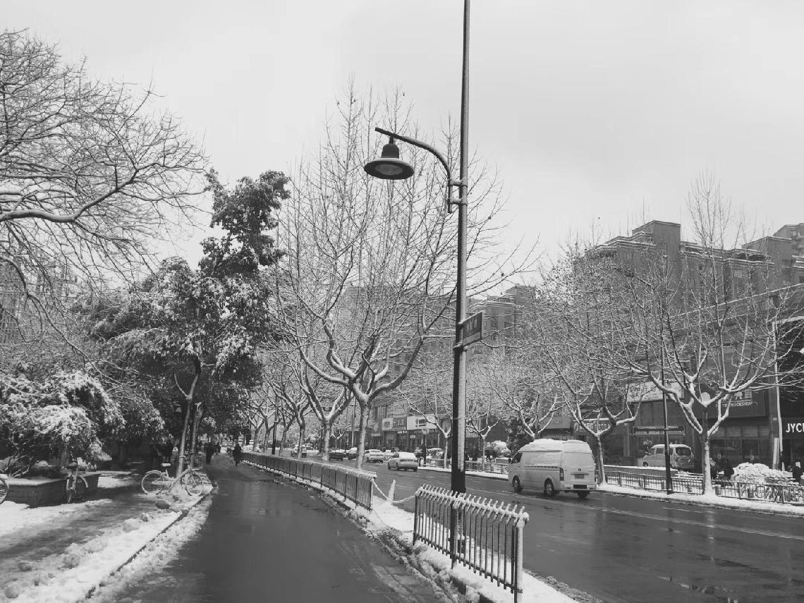 看窗外銀裝素裹，享室內溫暖如春