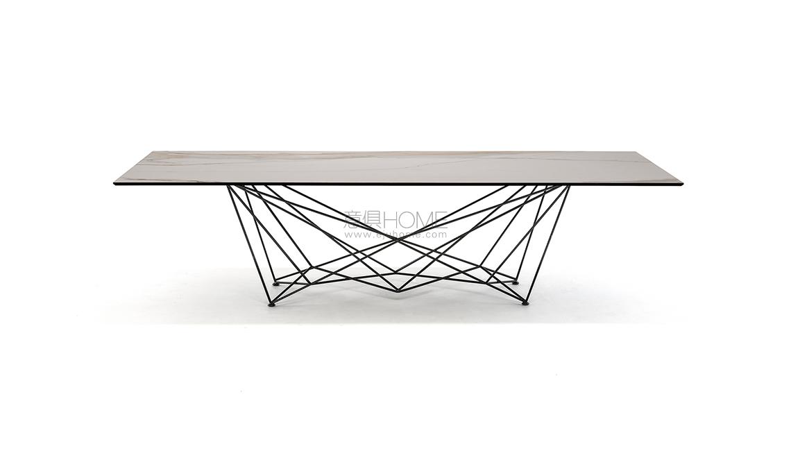 Gordon Outdoor戶外餐桌