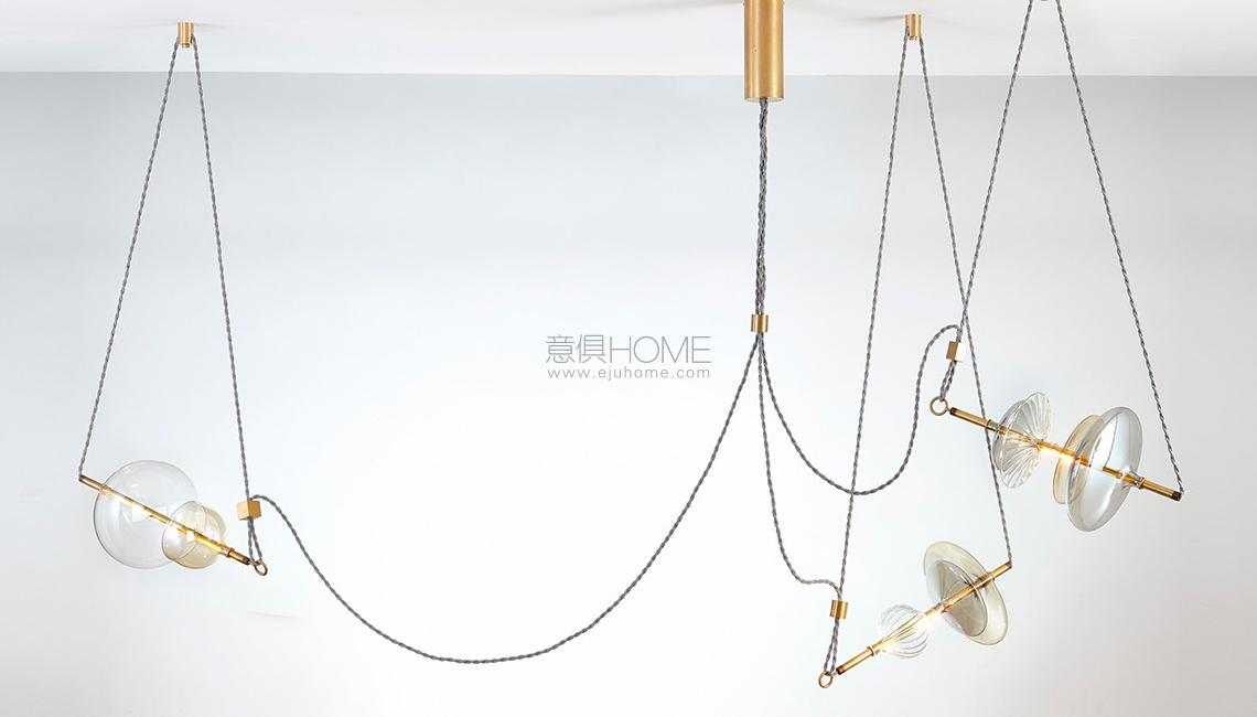 Chemistry Trapezi - 3 - Chandelier 吊燈