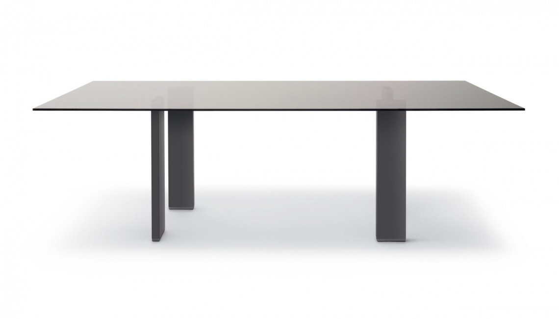 TAUL長(zhǎng)餐桌