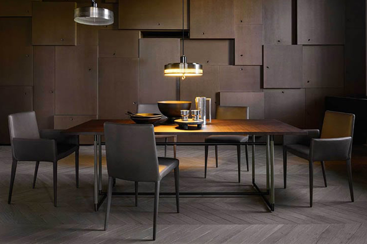 FRAG低調(diào)簡(jiǎn)約